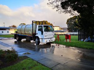 Corte de agua: Ayuda de camiones aljibes en distribucion de agua es fundamental