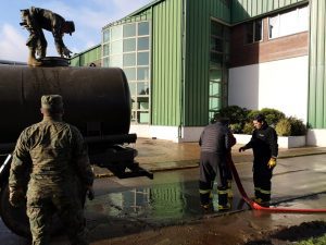 Corte de agua: Ayuda de camiones aljibes en distribucion de agua es fundamental