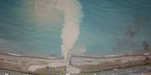 Condenan a ESSAL por daño ambiental en la bahía de Puerto Varas del lago Llanquihue