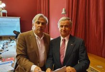 Presupuesto 2019 e impuestos regionales: Senador Moreira se reunió con ministro de hacienda