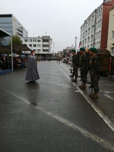 Comunidad Osornina disfrutó del desfile cívico militar de Fiestas Patrias pese a la lluvia