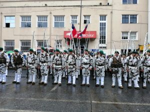 Comunidad Osornina disfrutó del desfile cívico militar de Fiestas Patrias pese a la lluvia