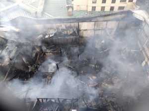 Dramáticos testimonios de habitantes y trabajadores del Edificio Kauak ante voraz incendio que arrasó con 4 locales comerciales