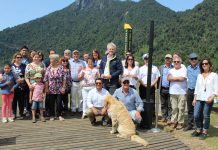 Buscando potenciar el desarrollo turístico de la zona y reactivar la economía local vecinos de Lago Chapo inauguraron moderno paseo recreativo
