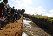 Tribunal Ambiental y autoridades del área inspeccionaron vertederos de Dicham en la comuna de Chonchi