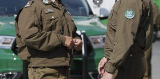 Carabineros detuvo a hombre que intentó agredirlos con arma blanca en Plazuela Yungay