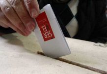 Piñera promulga leyes que permiten elecciones en dos días