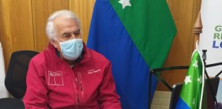 Intendente Harry Jurgensen en una de las constantes videoconferencias que sostiene a diario Foto: Gentileza Coico Brown)