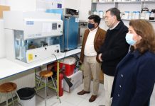 ULagos entrega equipo a Hospital Base de Osorno que mejorará tiempo de respuesta a los análisis de COVID 19