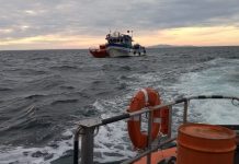 La Armada activó operativo de rescate tras llamado de auxilio de embarcación que se dirigía a Puerto Montt con 21 pasajeros
