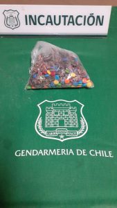 Gendarmes descubren droga al interior de chocolates que intentaban ingresar a cárcel de Osorno
