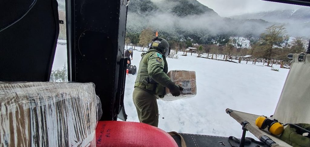 La FACH culminó operativo de apoyo a vecinos de sectores cordilleranos de la Región de Los Lagos