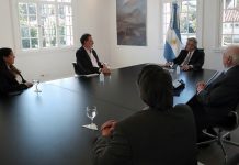 Suero equino ya neutralizó Covid-19 en laboratorio argentino y Alberto Fernández llamó a los investigadores