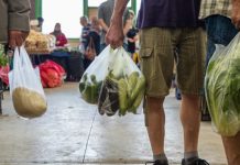 Cámara de Comercio valora la eliminación en su totalidad del uso de bolsas plásticas