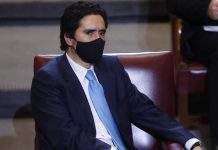 Briones por impuesto a súper ricos: «Propone una solución simplista a un problema complejo»