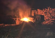 Nuevo atentado incendiario en Los Ríos con quema de maquinaria forestal