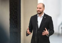 Bellolio por cuestionamientos a retorno gradual a colegios: “Ni siquiera intentar volver a clases presenciales me parece un error”