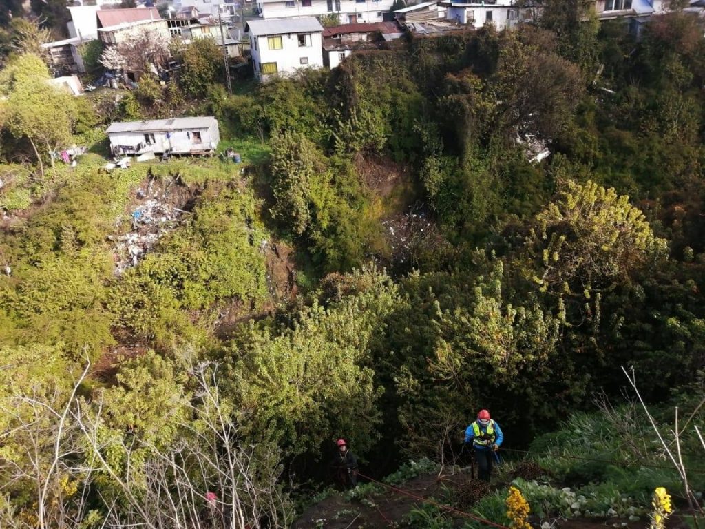 Encuentran osamentas y restos de ropa durante labores de búsqueda de la desparecida Claudia Agüero