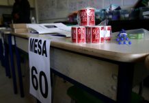 Servel denunciará ante la Justicia a los vocales de mesa que no se presentaron en las primarias