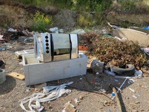 Basural en la ruta U-55 preocupa a vecinos de Osorno: Manifiestan que se ha convertido en un vertedero