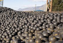 Riesgo de crisis social en Bio Bio: Negativa del Estado chileno a intervenir frente a dumping chino en mercado de las bolas de acero.