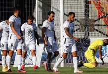 Colo Colo deja escapar el triunfo ante un Huachipato con diez hombres y sigue colista