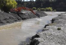 Áridos Dowling & Schilling acusa a piscicultura de daño al río Rahue