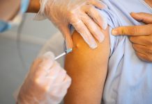 OMS: Las vacunaciones tardarán medio año en reducir los casos diarios