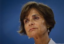 Minsal y llamado del Colmed a «reflexionar» por permisos de vacaciones: «Es muy importante que se mantengan»