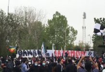 Hinchas de Colo Colo amenazan al plantel en la previa de partido por no descender