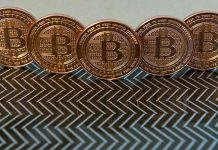 Bitcoin sube a US$50.000 mientras se acelera el repunte récord de la criptomoneda.