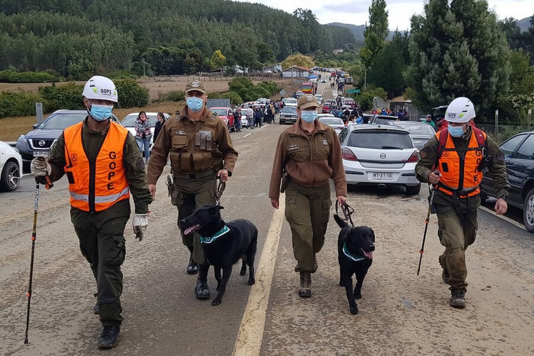 Carabineros de Chile, buscando a Tomás Bravo, 18 de febrero..