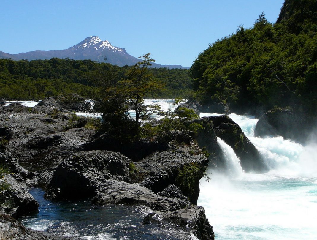 Saltos_del_petrohue_01b