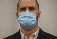 Jaime Bellolio: «los países democráticos no pueden impedir el ingreso de sus compatriotas»