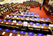 Sesión extraordinaria del Senado debate postergación de elecciones y nuevas ayudas económicas