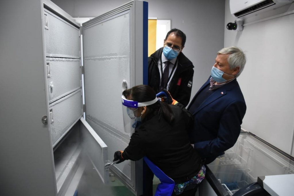 Región de Los Lagos cuenta con ultracongelador para almacenar hasta 350 mil vacunas Pfizer