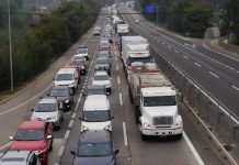 Cordones sanitarios: carabineros devolvió 416 autos entre las 0 horas y 6 am de este viernes