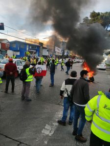 Portuarios de Puerto Montt bloquean acceso al puerto y rechazan proyecto del Gobierno por el 10%