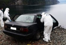 Lacrim de Carabineros pericia auto donde murieron ahogados madre e hijo en Futrono