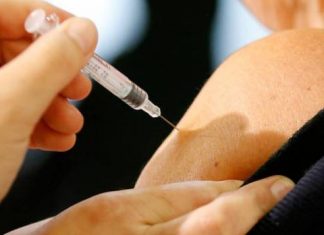 Diputados Lilayu y Valdebenito pedirán crear comisión investigadora por irregularidades en vacunas contra la influenza