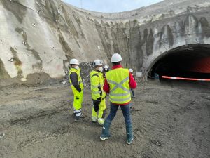 Seremis de Energía visitaron obras de construcción de la central Los Lagos de Statkraft Chile