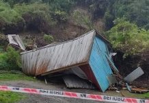 12 evacuados y 3 cabañas destruídas deja deslizamiento en Puerto Montt