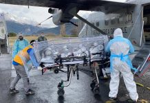 Fuerza Aérea realiza evacuación aeromédica desde Futaleufú utilizando cápsula de aislamiento