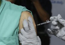 Gente que no ha recibido ambas dosis de vacunas contra el Covid-19 lideran los contagios