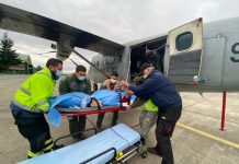 FACH realiza evacuación de adulta mayor desde Ayacara en la provincia de Palena
