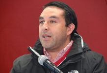 Alcalde de Queilen se reunirá en Santiago con Ministro Paris por retrasos del hospital local