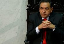 Diputado Fidel Espinoza anuncia querella contra abogada que representa a familia de asesinado concejal