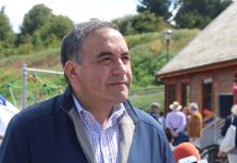 Diputado Espinoza llamó a vacunarse contra el covid-19: Las dosis salvaron la vida de sus familiares