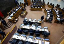 Senado aprueba proyecto que decreta feriado el próximo 21 de junio: Pasa a la Cámara