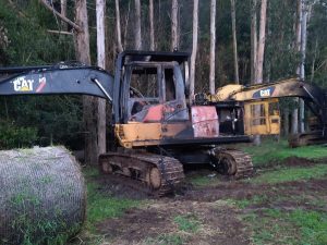 Dos ataques incendiarios a maquinaria forestal se registraron en Río Negro